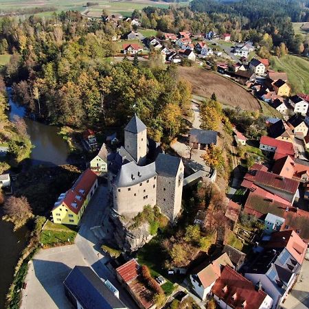 Falkenberg  Ferienwohnung Und Sommerhaus Unter Der Burg מראה חיצוני תמונה